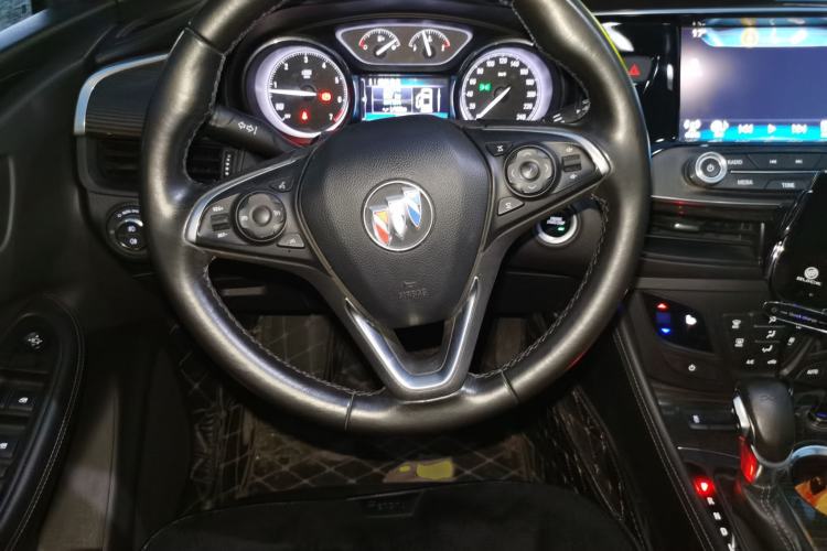 Used Buick Envision 2018 20T Two-Wheel-Drive Elite Model Steering Wheel