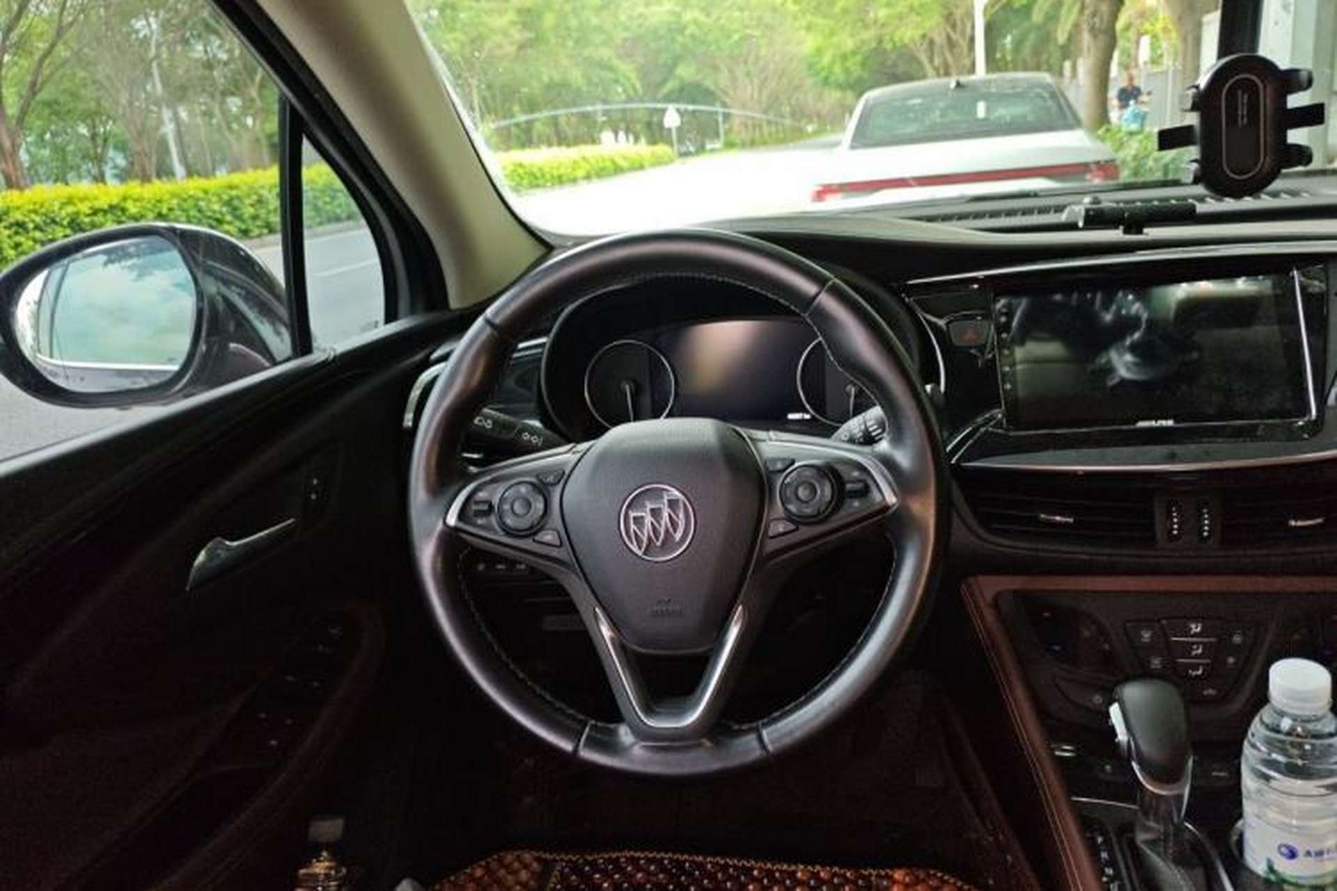 Used Buick Envision 2018 28T Four-Wheel Drive Luxury Model Steering Wheel