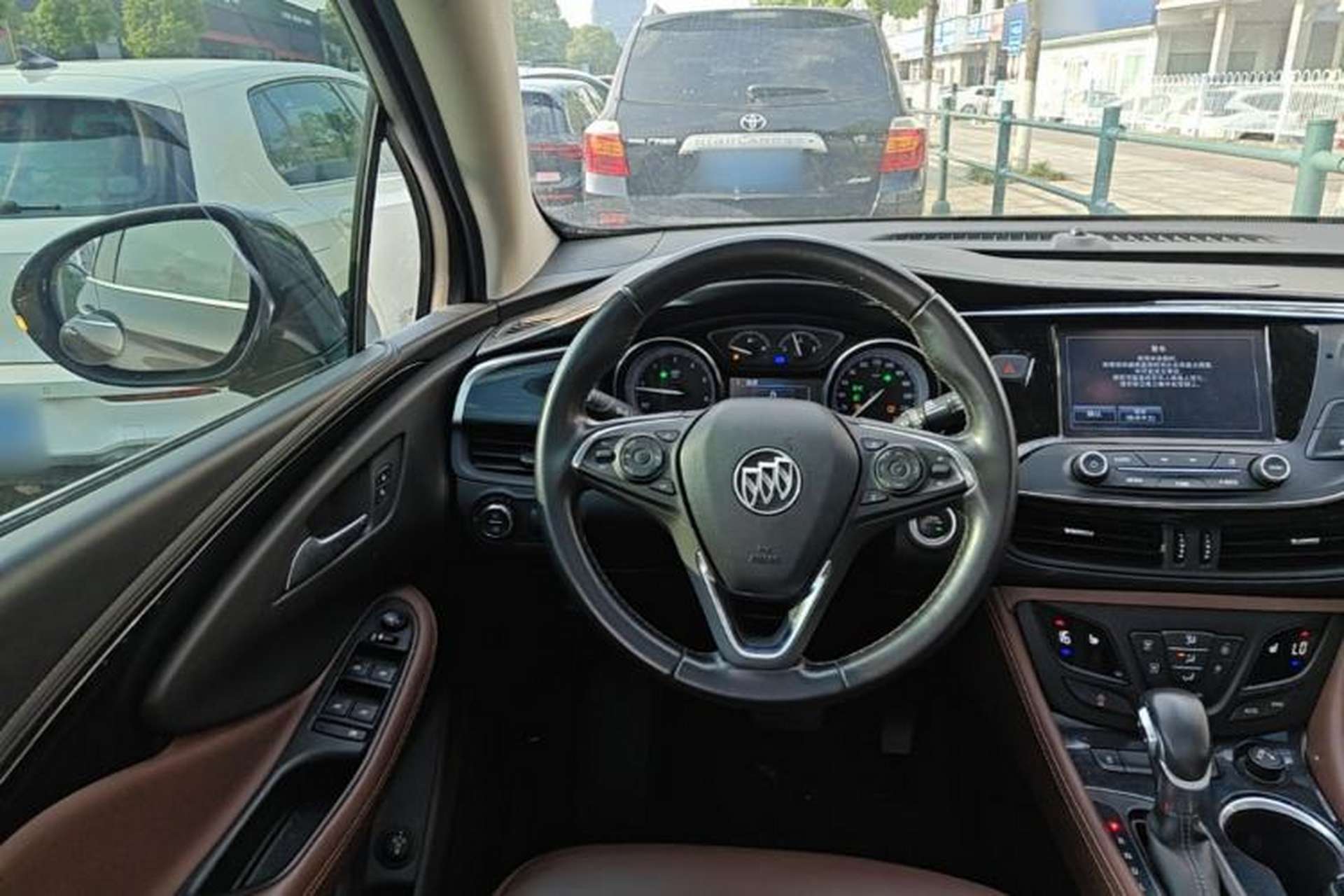 Used Buick Envision 2018 28T Four-Wheel Drive Elite Version Steering Wheel
