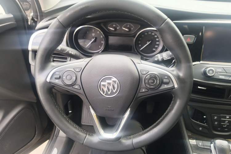 Used Buick Envision 2018 20T Two-Wheel-Drive Elite Model Steering Wheel