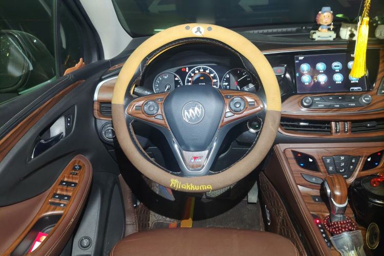 Used Buick Envision 2018 28T Four-Wheel Drive Luxury Model Steering Wheel