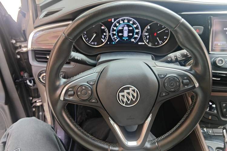 Used Buick Envision 2018 28T Four-Wheel Drive Luxury Model Steering Wheel