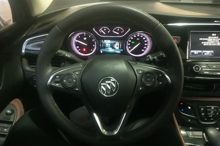Used Buick Envision 2018 20T Two-Wheel Drive Luxury Model Steering Wheel