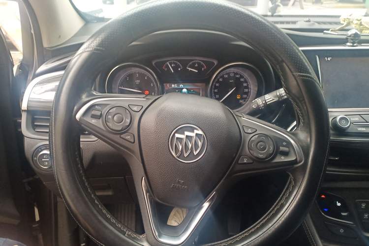 Used Buick Envision 2018 20T Two-Wheel-Drive Elite Model Steering Wheel