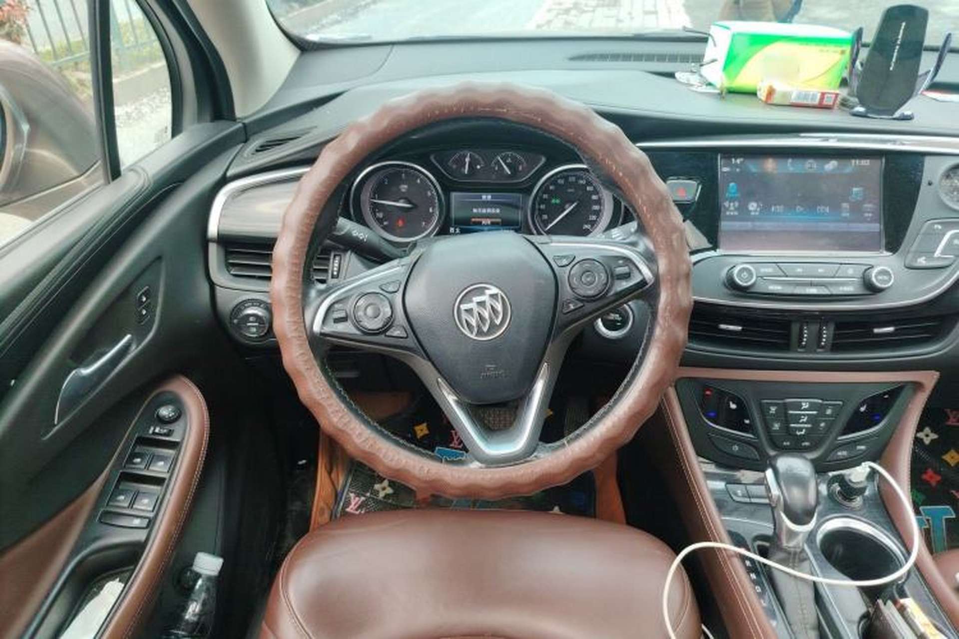 Used Buick Envision 2018 20T Two-Wheel Drive Luxury Model Steering Wheel
