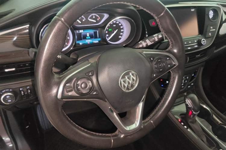 Used Buick Envision 2018 20T Two-Wheel-Drive Elite Model Steering Wheel