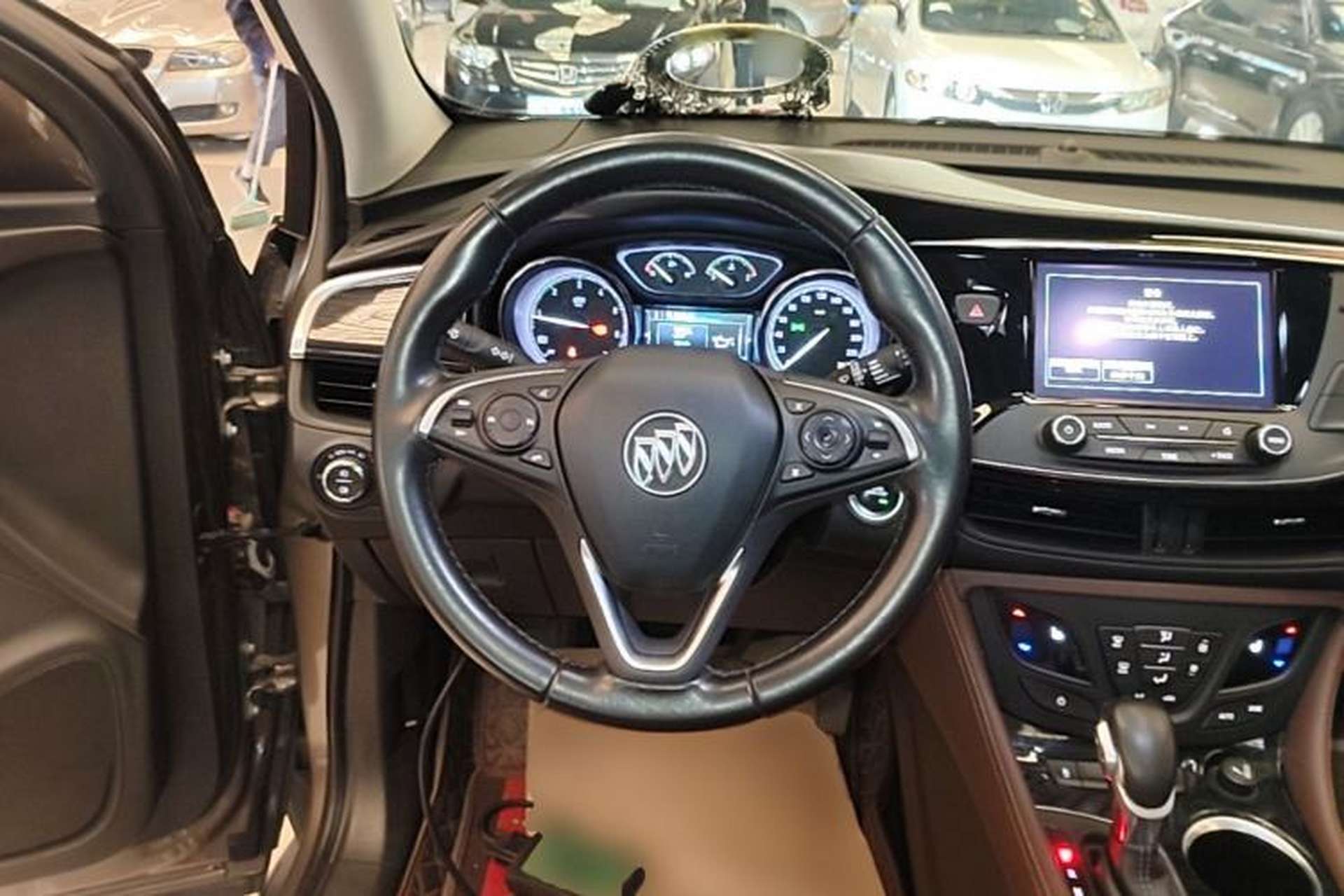 Used Buick Envision 2018 28T Four-Wheel Drive Elite Version Steering Wheel
