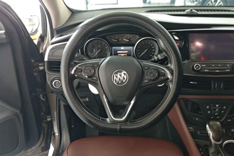 Used Buick Envision 2018 20T Two-Wheel Drive Luxury Model Steering Wheel