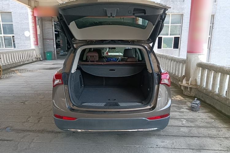 Used Buick Envision 2018 20T Two-Wheel Drive Luxury Model Trunk