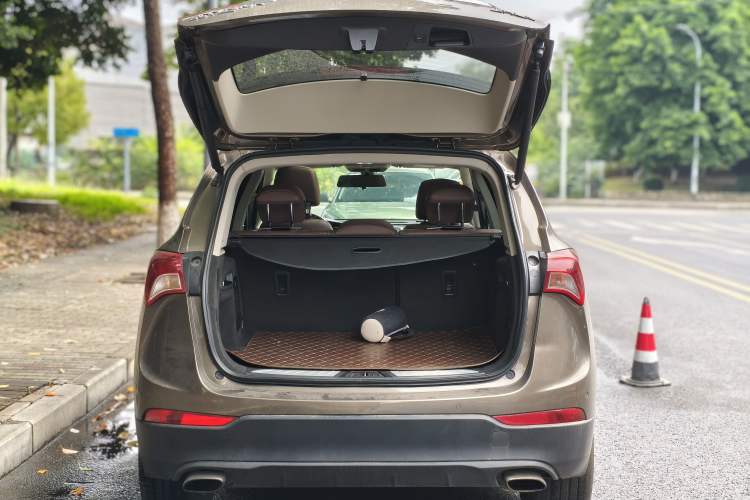 Used Buick Envision 2018 28T Four-Wheel Drive Elite Version Trunk