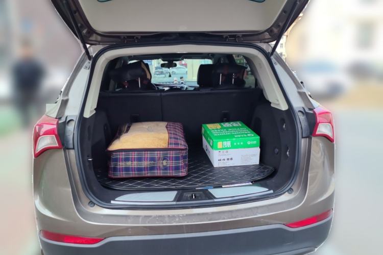 Used Buick Envision 2018 20T Two-Wheel-Drive Elite Model Trunk