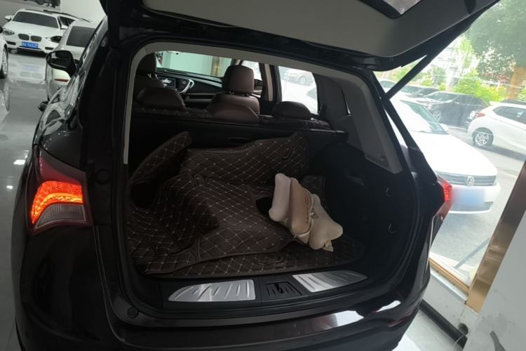Used Buick Envision 2018 28T Four-Wheel Drive Elite Version Trunk