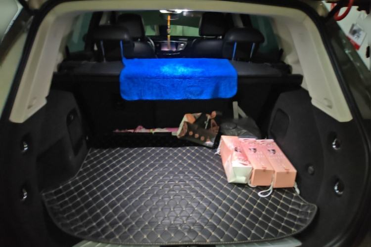 Used Buick Envision 2018 20T Two-Wheel-Drive Elite Model Trunk