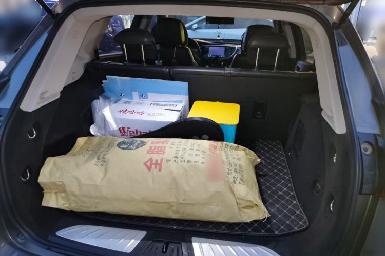 Used Buick Envision 2018 20T Two-Wheel-Drive Elite Model Trunk