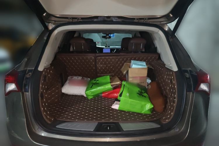 Used Buick Envision 2018 20T Two-Wheel Drive Luxury Model Trunk