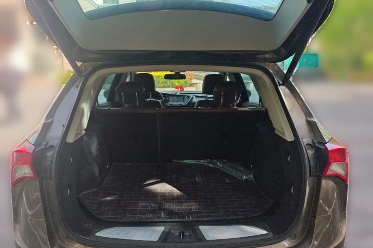 Used Buick Envision 2018 20T Two-Wheel Drive Luxury Model Trunk