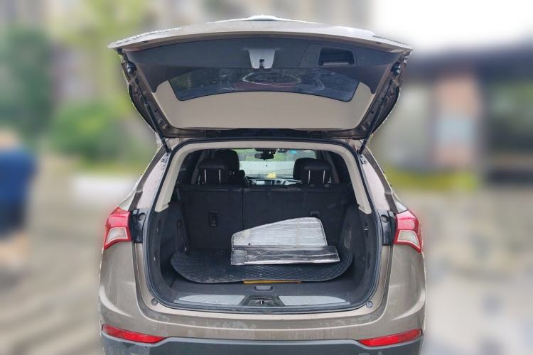 Used Buick Envision 2018 20T Two-Wheel-Drive Leading Model Trunk