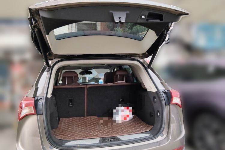 Used Buick Envision 2018 20T Two-Wheel Drive Luxury Model Trunk