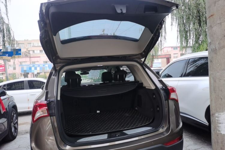 Used Buick Envision 2018 20T Two-Wheel-Drive Elite Model Trunk