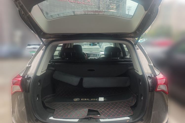 Used Buick Envision 2018 20T Two-Wheel-Drive Elite Model Trunk