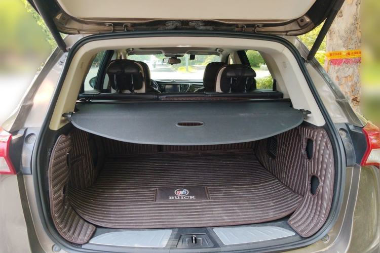 Used Buick Envision 2018 20T Two-Wheel-Drive Elite Model Trunk