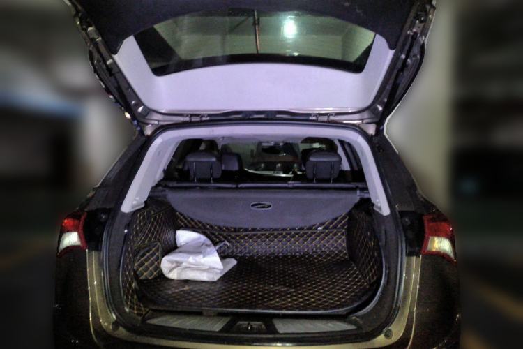 Used Buick Envision 2018 20T Two-Wheel-Drive Elite Model Trunk