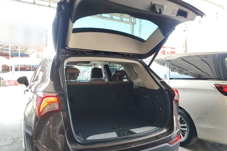 Used Buick Envision 2018 28T All-Wheel-Drive Versatile Sports Flagship Model Trunk