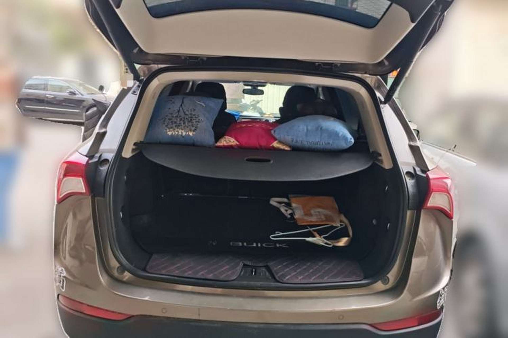 Used Buick Envision 2018 20T Two-Wheel Drive Luxury Model Trunk