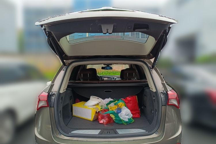 Used Buick Envision 2018 20T Two-Wheel Drive Luxury Model Trunk