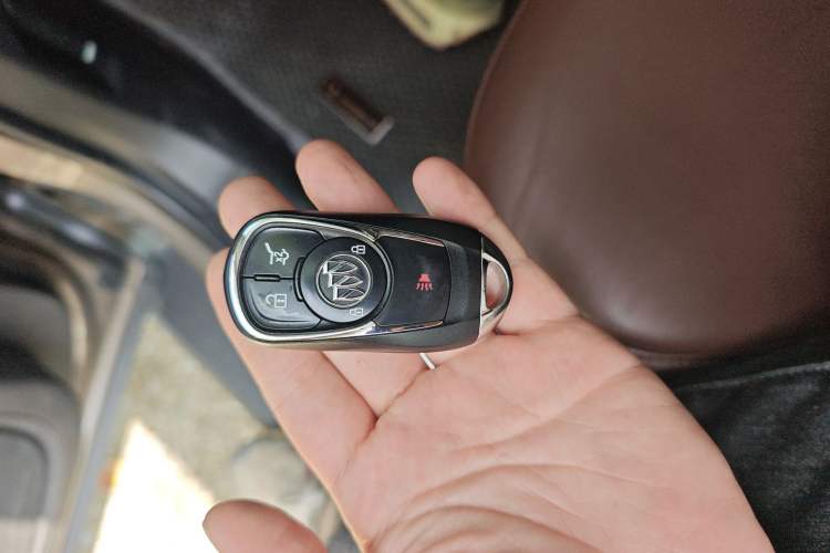 Used Buick Envision 2018 28T Four-Wheel Drive Elite Version Vehicle Key