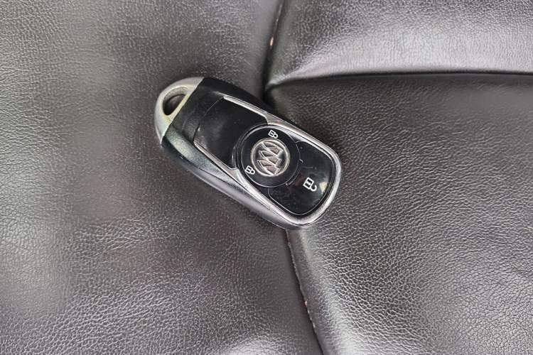 Used Buick Envision 2018 20T Two-Wheel-Drive Elite Model Vehicle Key