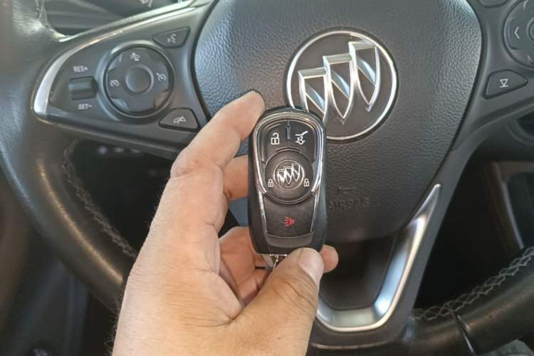 Used Buick Envision 2018 28T Four-Wheel Drive Luxury Model Vehicle Key
