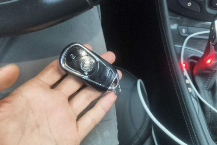 Used Buick Envision 2018 20T Two-Wheel-Drive Elite Model Vehicle Key