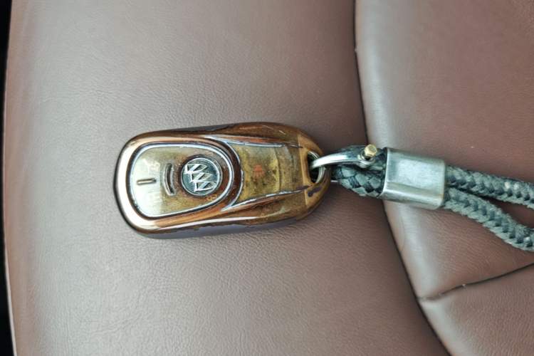 Used Buick Envision 2018 20T Two-Wheel Drive Luxury Model Vehicle Key
