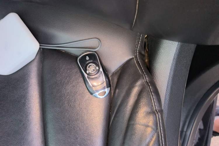 Used Buick Envision 2018 20T Two-Wheel-Drive Elite Model Vehicle Key