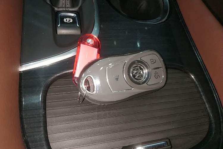 Used Buick Envision 2018 28T Four-Wheel Drive Elite Version Vehicle Key