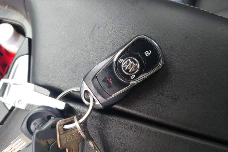 Used Buick Envision 2018 20T Two-Wheel-Drive Leading Model Vehicle Key