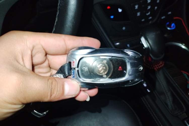 Used Buick Envision 2018 20T Two-Wheel-Drive Elite Model Vehicle Key