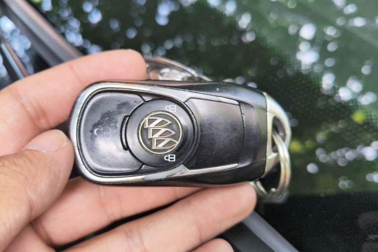 Used Buick Envision 2018 20T Two-Wheel-Drive Elite Model Vehicle Key