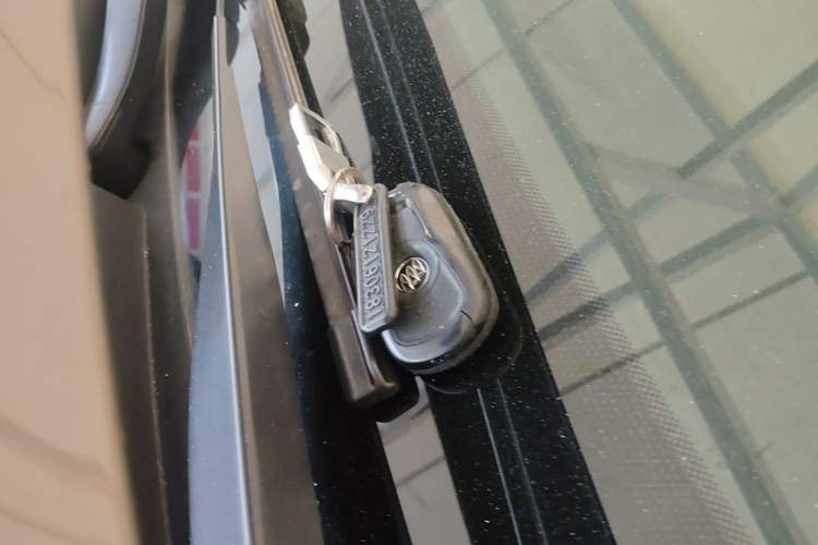 Used Buick Envision 2018 20T Two-Wheel-Drive Elite Model Vehicle Key