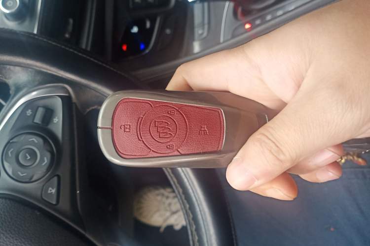 Used Buick Envision 2018 20T Two-Wheel-Drive Elite Model Vehicle Key