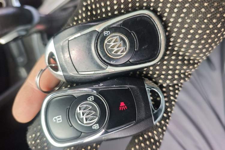 Used Buick Envision 2018 20T Two-Wheel-Drive Elite Model Vehicle Key