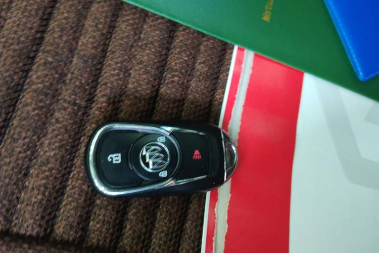 Used Buick Envision 2018 20T Two-Wheel-Drive Elite Model Vehicle Key