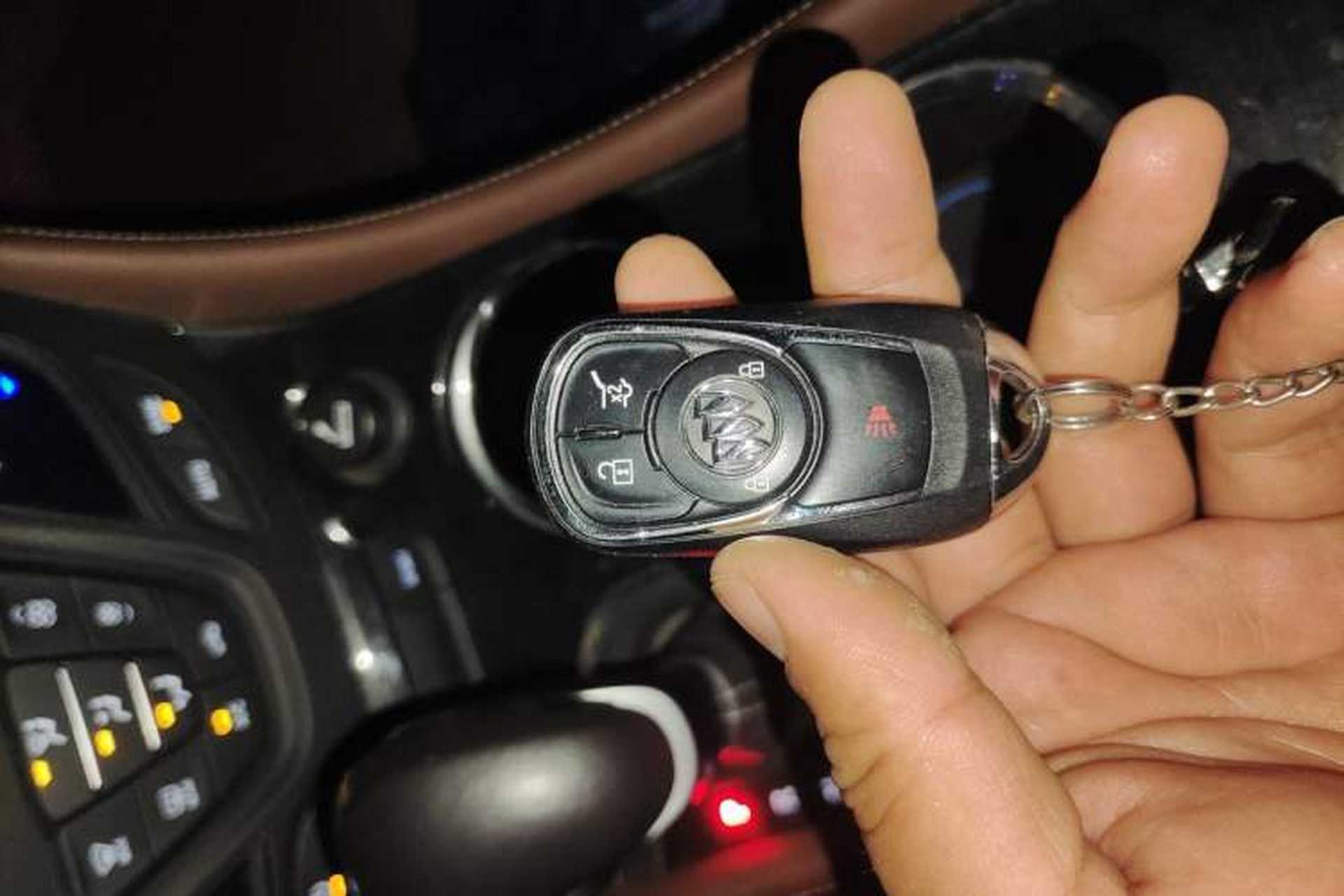 Used Buick Envision 2018 28T Four-Wheel Drive Luxury Model Vehicle Key