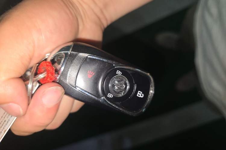 Used Buick Envision 2018 20T Two-Wheel-Drive Elite Model Vehicle Key