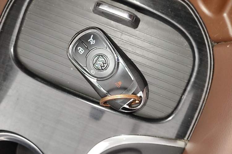 Used Buick Envision 2018 28T Four-Wheel Drive Luxury Model Vehicle Key