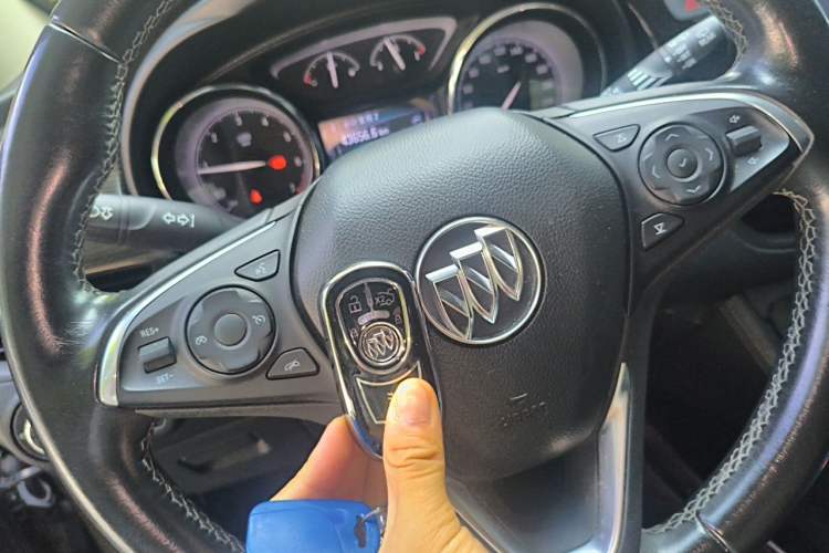 Used Buick Envision 2018 20T Two-Wheel-Drive Elite Model Vehicle Key
