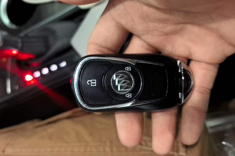 Used Buick Envision 2018 20T Two-Wheel-Drive Leading Model Vehicle Key