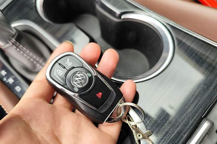 Used Buick Envision 2018 20T Two-Wheel Drive Luxury Model Vehicle Key