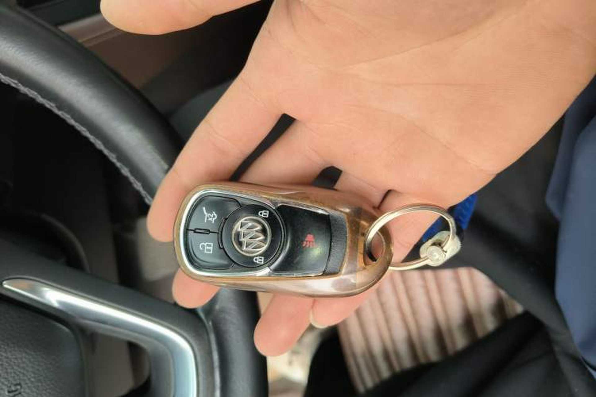 Used Buick Envision 2018 20T Two-Wheel Drive Luxury Model Vehicle Key